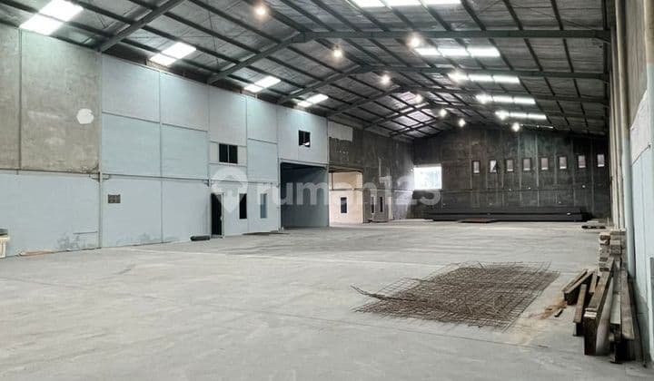 Gudang Siap Pakai Lokasi Strategis di Pusat Bisnis Kota Tangerang Kontainer 40 Feet.