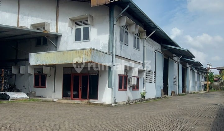 Warehouse for Rent, Ready to Use, 40-Foot Container.