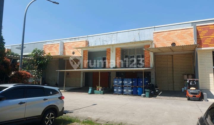 Warehouse For Rent Fast, Industrial Permit, Strategic Location, Only 1 Unit Available.