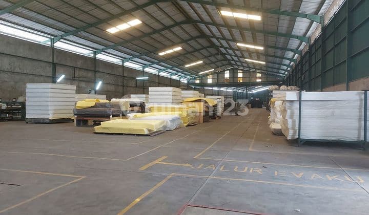 Factory For Sale Cheap Location In Ready-to-Use Industrial Area.