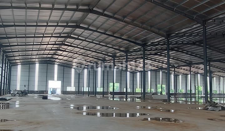 Gudang Siap Pakai bisa Industri Container 40 Feet Masuk.