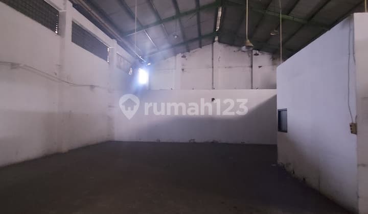 Warehouse For Rent Very Cheap Strategic Location 40 Feet Container Access.