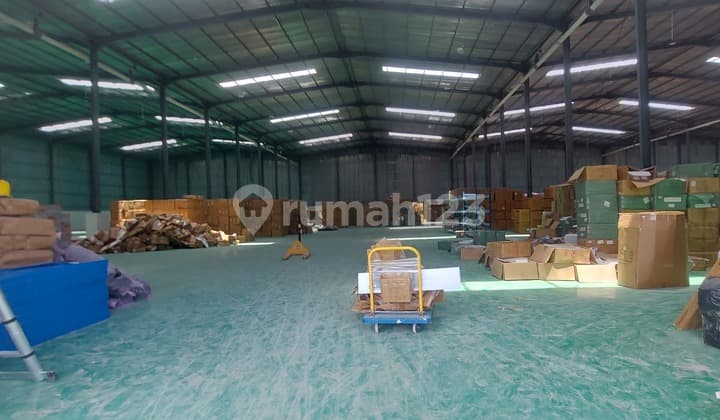 For Rent, Ready-to-Use Warehouse Suitable for Online Businesses