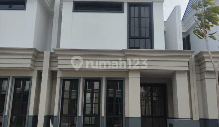 Rumah Baru Gress Dian Istana, White House