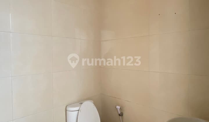 RUMAH 2.5 LANTAI SIAP HUNI LOKASI PANDERMAN HILLS KOTA BATU