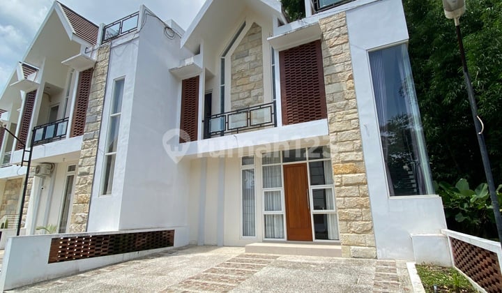 Villa Panderman Dekat Jatim Park Kota Batu