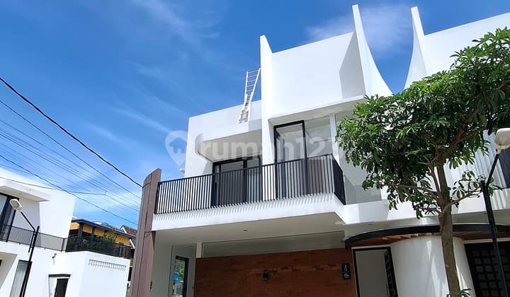 Rumah 2 Lantai Bonus Kolam Renang Lokasi Belankang Wisata Bns Kota Batu