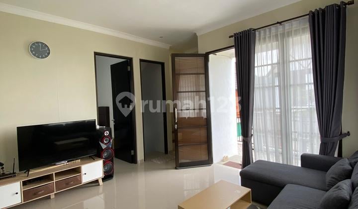 VILLA 2 LANTAI + ROOFTOP DI KAWASAN PANDERMAN HILL KOTA BATU