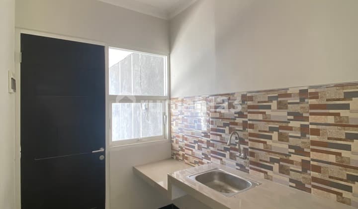 Strategic House in Batu City 1 Minute from the Wildlife Museum