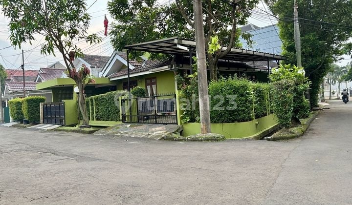 Rumah Bagus di Bintaro Jaya Sektor 3 Kota Tangerang Selatan
