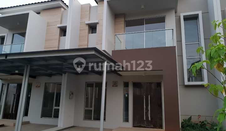 For Sale Nice House in Golf Island PIK, Size 8x15