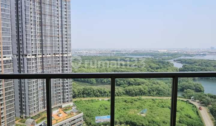 Apartemen Gold Coast Hook 3br Seaview Langka