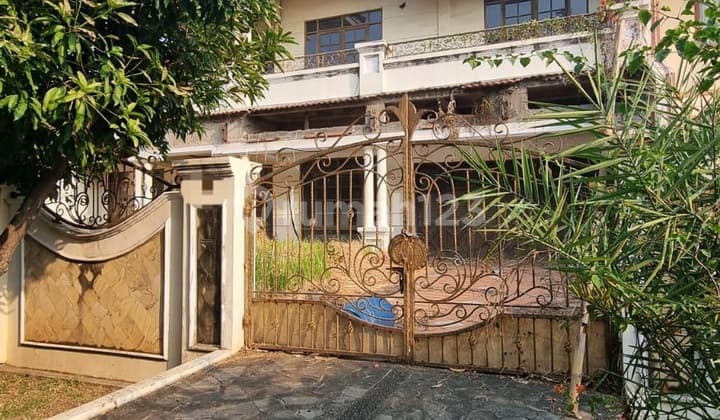 Rumah Tua Hitung Tanah Pik Pinisi Lokasi Bagus Jalan 3 Mobil