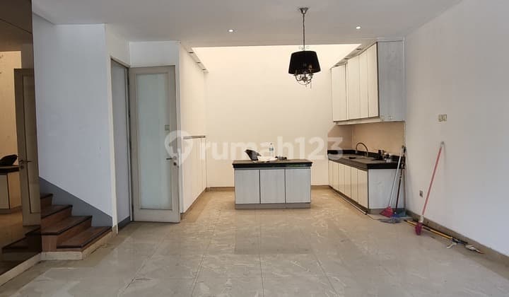 Pik Layar Permai House 8x15 3 Floors Minimalist