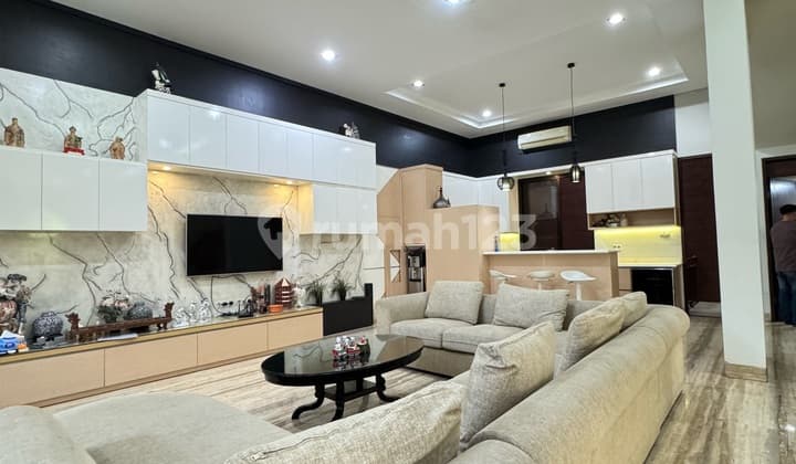 Katamaran 412 M2 4-Story House Neat Ready to Occupy