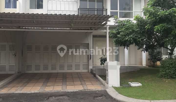 Dijual rumah di goldfinche the spring nempel sama BSD