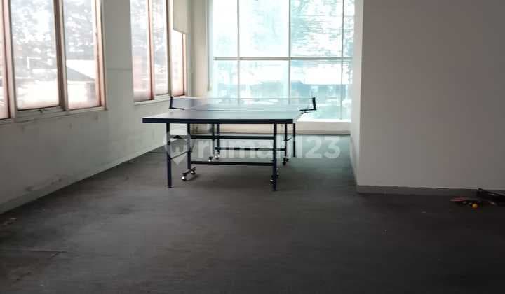 Jual Gedung di daerah Tomang Jakarta Barat CR