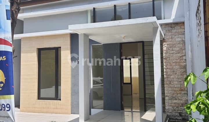 Rumah Bagus. di Grand Royal Regency, Wage, Taman, Sidoarjo