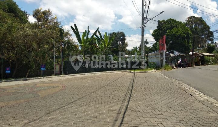 RUMAH SIAP HUNI DI CIWARUGA BANDUNG BARAT Dengan Pemandangan Kota