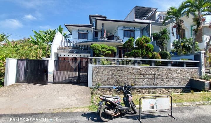 DIJUAL RUMAH Siap Huni Lokasi Strategis Dago Kota Bandung