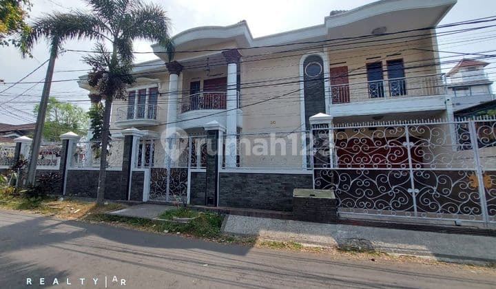 JUAL RUMAH MEWAH di Tubagus Ismail Bandung Lokasi Strategis Harga Nego