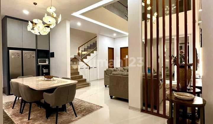 RUMAH MODERN FULL FURNISH di Cisitu Dago Bandung Akses Mudah Lokasi Strategis