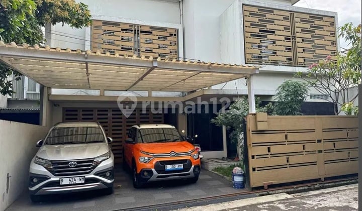 RUMAH SAYAP BUAH BATU Di Lingkungan Cluster Exclusive Tengah Kota Bandung