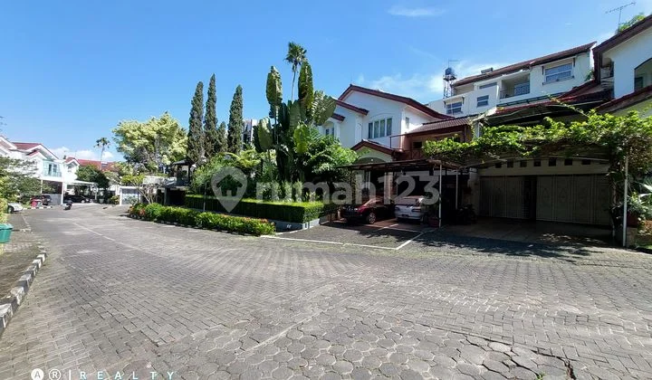 Rumah Impian di Kawasan Elit Sayap Dago Bandung Strategis Harga Nego