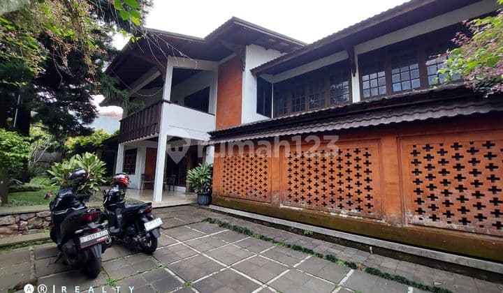 RUMAH BAGUS DI DAGO BANDUNG dengan Sentuhan Bali Harga Nego
