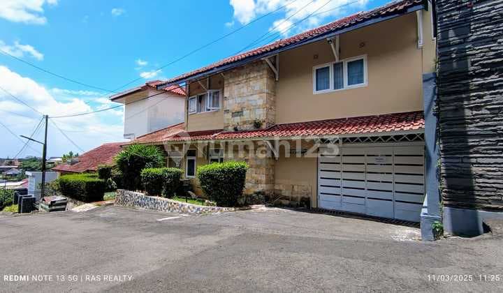 Dijual Rumah Hook Ligar Raya Dago Lokasi Strategis