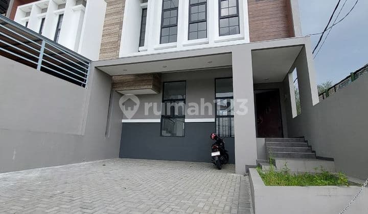 Rumah Baru Modern di Pondok Hijau Gegerkalong Setiabudi Strategis Akses Mudah