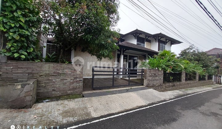 RUMAH IDAMAN CIGADUNG Dago Lokasi Strategis Desain Modern di Kota Bandung