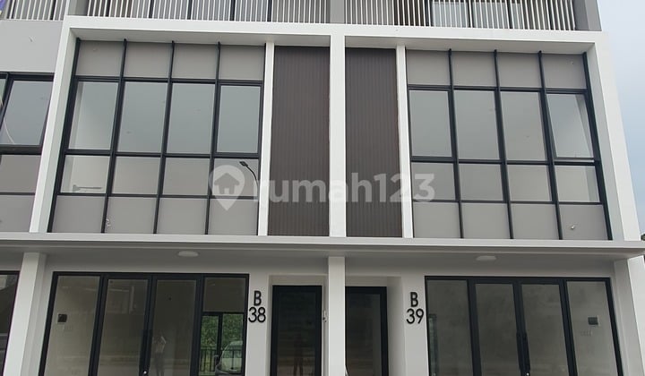 Ruko 3 Lantai Hive Mataram di Pusat Bisnis Lippo Cikarang - Investasi Tepat