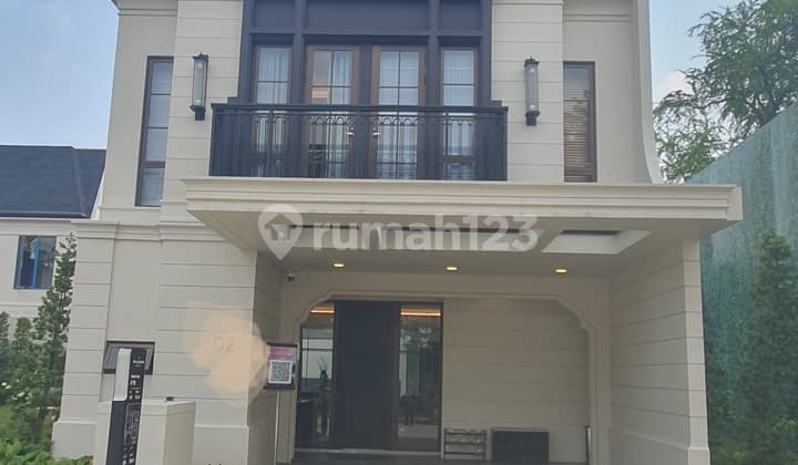 Rumah Allegra Casa De Lago Type 8 Corner Lippo Cikarang Classic American Style Natural Lake View
