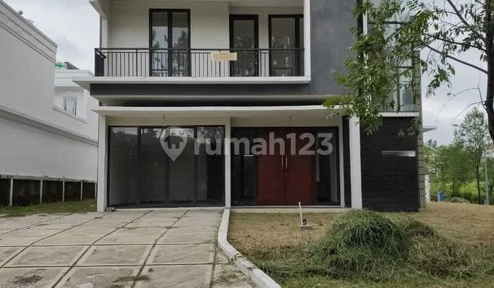 Dijual Rumah Minimalis Posisi Hook Hadap Green Area Sentul City Bogor