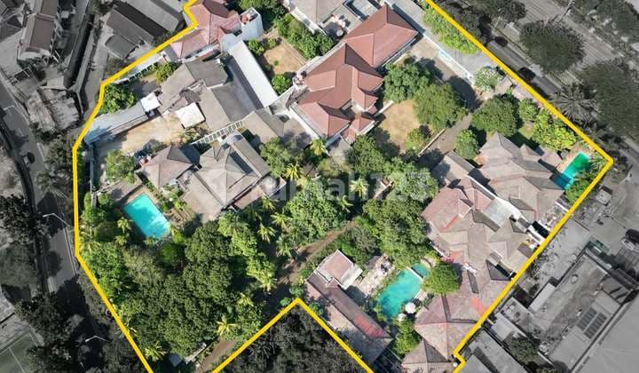 Rumah Hitung Tanah di Tanjung Barat Area Komersial