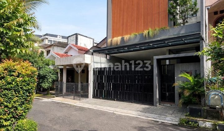 Industrial Minimalist House di Lebak Bulus Jaksel