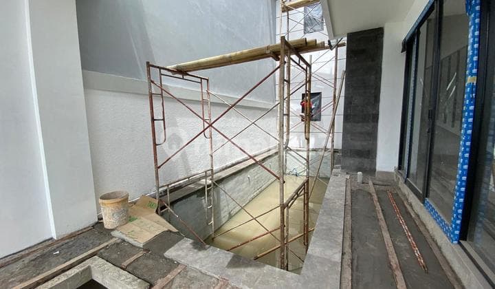 Villa Baru Full Furnished Lokasi Tenang Dekat Pantai di Nusa Dua