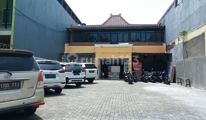 Ruang Usaha ex. resto Jl. Tarum Barat 2 Cikarang Baru, Jababeka II