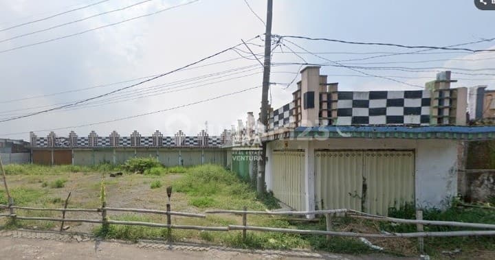 FOR SALE: Land with Bonus Building - 15 Ready-to-Use Kiosks in Tunggulwulung