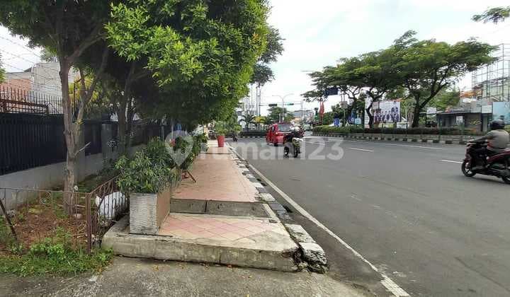 Dijual rumah hitung tanah di Margonda Raya, Depok, Jawa Barat. Hitung Tanah Saja