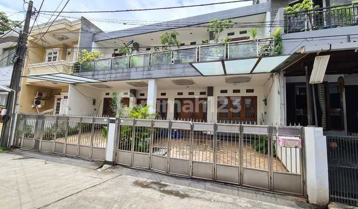 Dijual Rumah Gandeng di Gading elok, Jakarta Utara