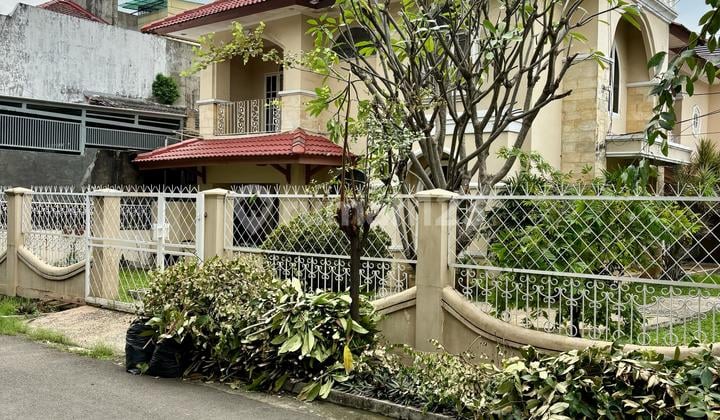 1055 Corner House in New Kedoya Garden