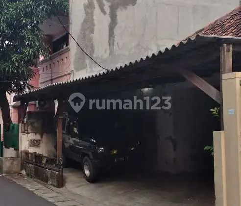 990 Old Houses in Grogol