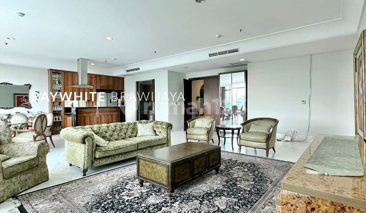 Essence Darmawangsa East Tower City View