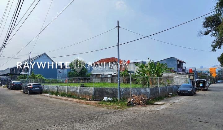 Land Area in a Quiet Neighborhood in Kebayoran Baru