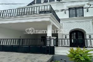 Rumah Re-Built Bagus SHM di Sektor 3 - Bintaro