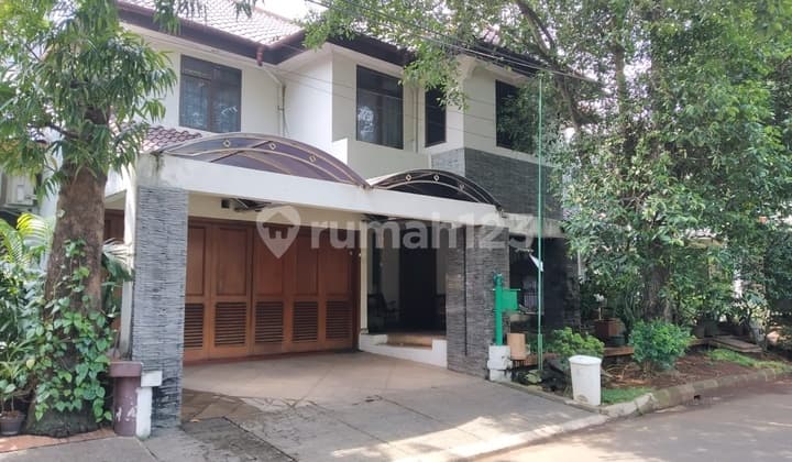Well-Maintained Old House in Premium Cluster with SHM in Sector 6 - Bintaro