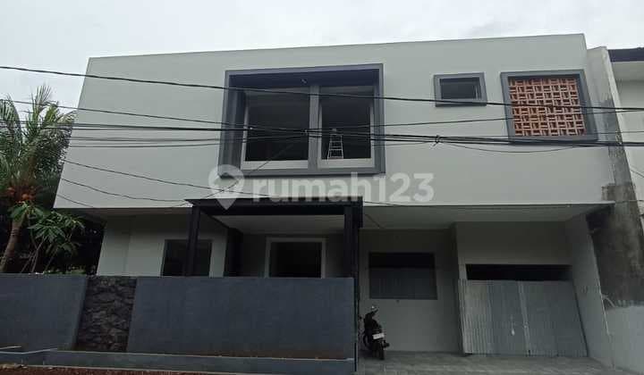 Rumah 2 lantai siap huni di Bintaro Sektor 9