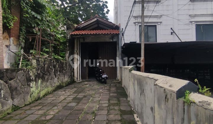 Rumah Pinggir Jalan Batutulis Tanah Mengantong